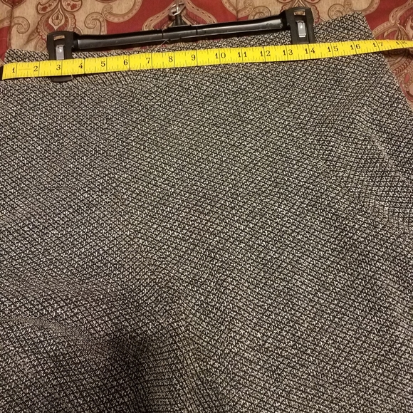 Skirt and T-shirt. - Picture 7 of 7